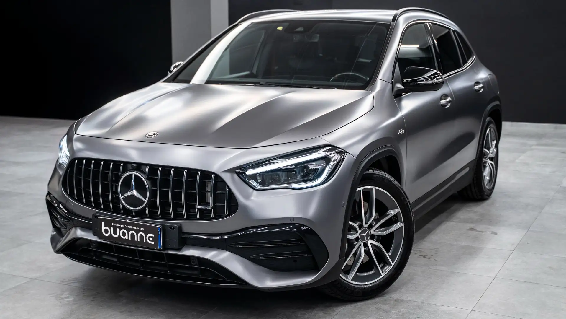 Mercedes-Benz GLA 35 AMG 4MATIC AUTO SPECIAL PAINT MULTIBEAM PACK LUCI FULL Grigio - 1
