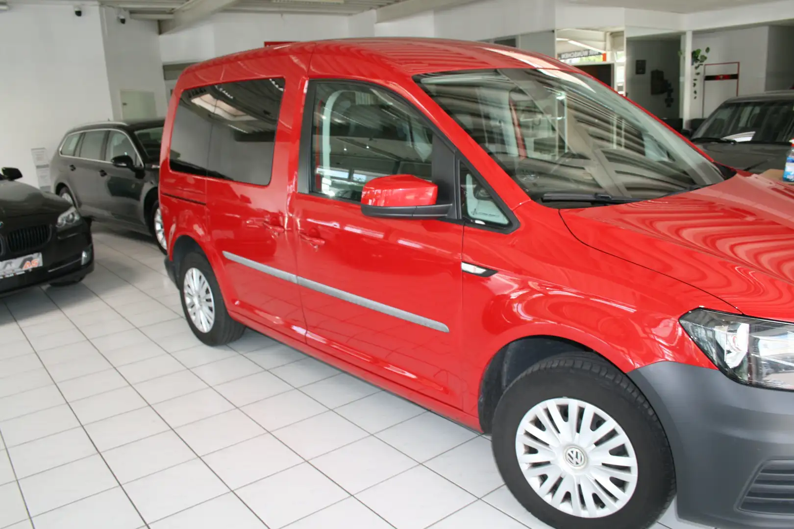Volkswagen Caddy Trendline BMT PKW (SA) NETTO.12.604.20 Rojo - 1