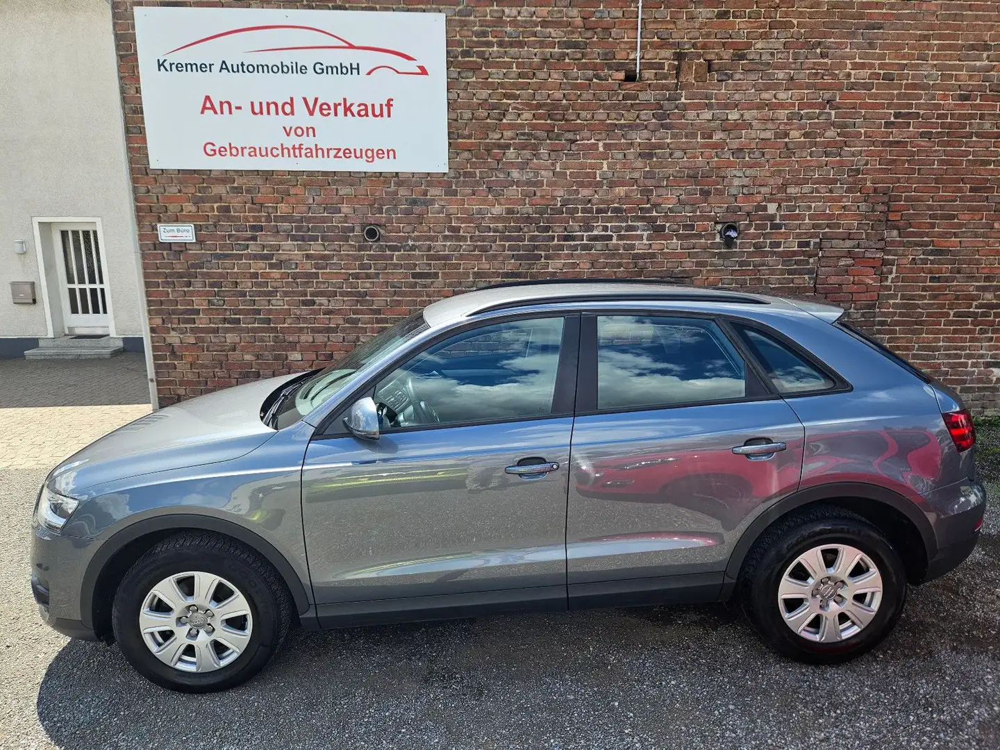 Audi Q3 2.0 TDI | Inspektion neu | AHK Grau - 2