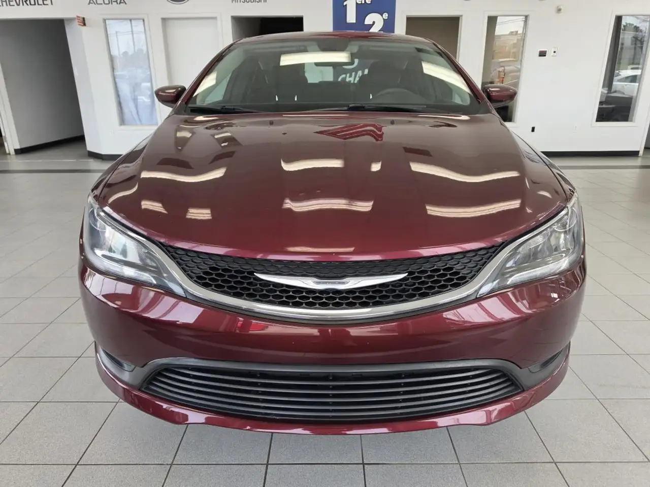 Chrysler 200 снимка Chrysler 200