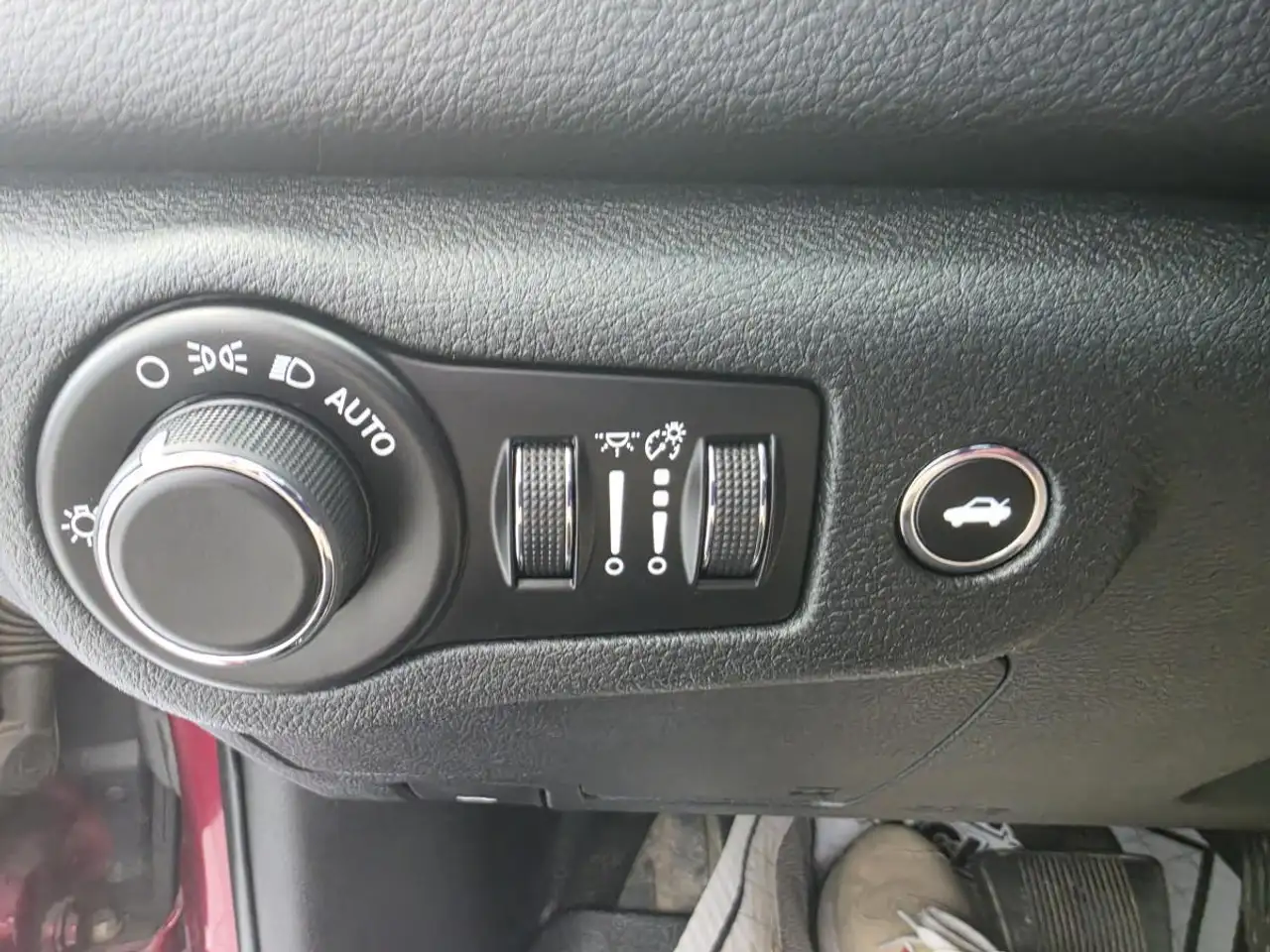 Chrysler 200 снимка Chrysler 200