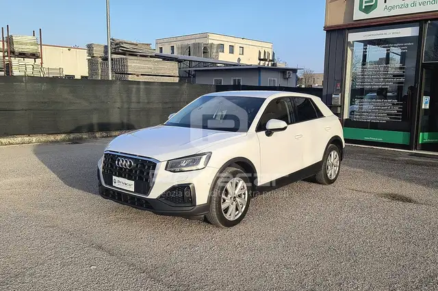 Audi Q2 Q2 35 TFSI Business