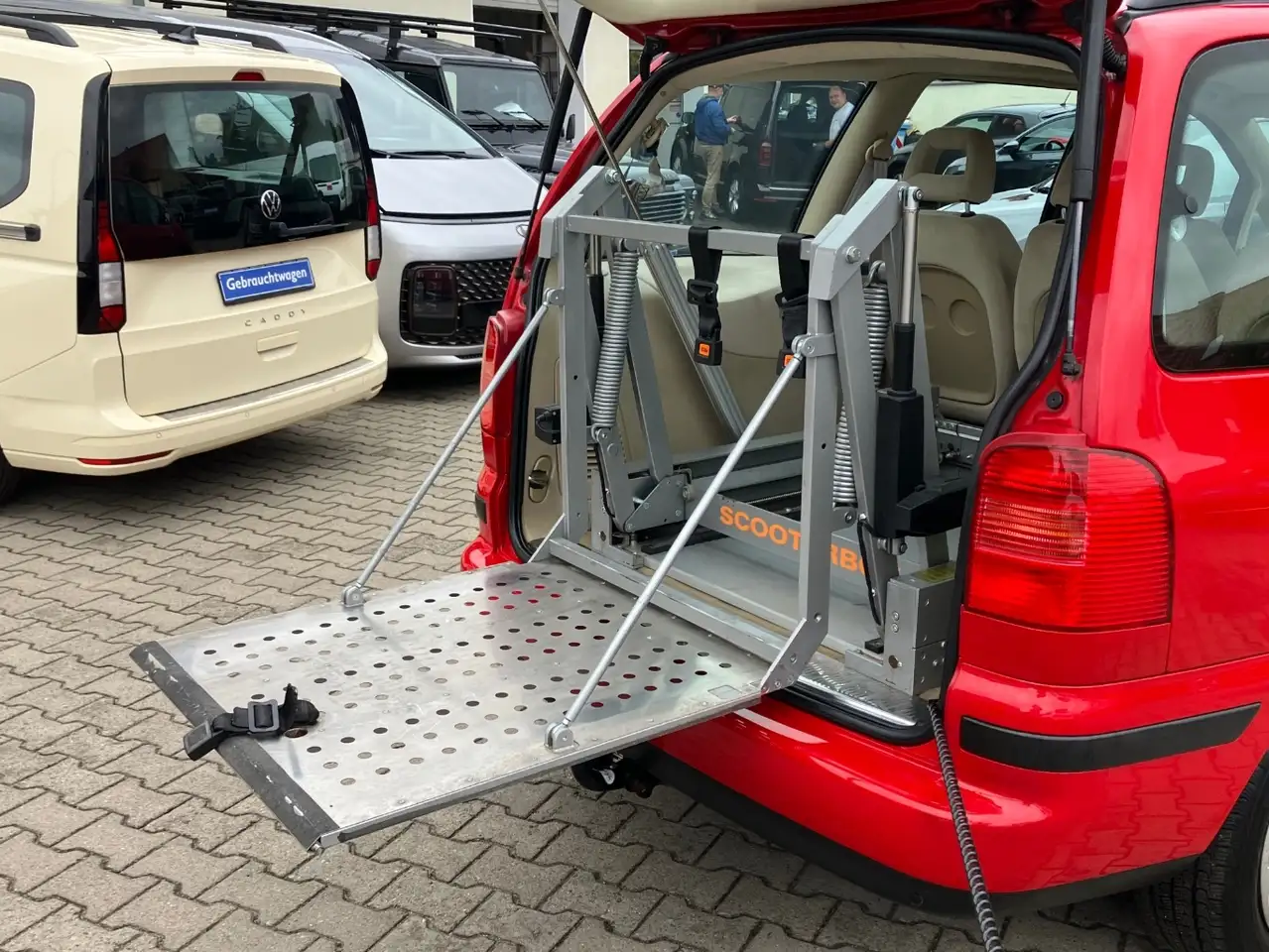 Volkswagen Sharan 1.9 TDI Autom. Rollstuhl-Lift, foto 9
