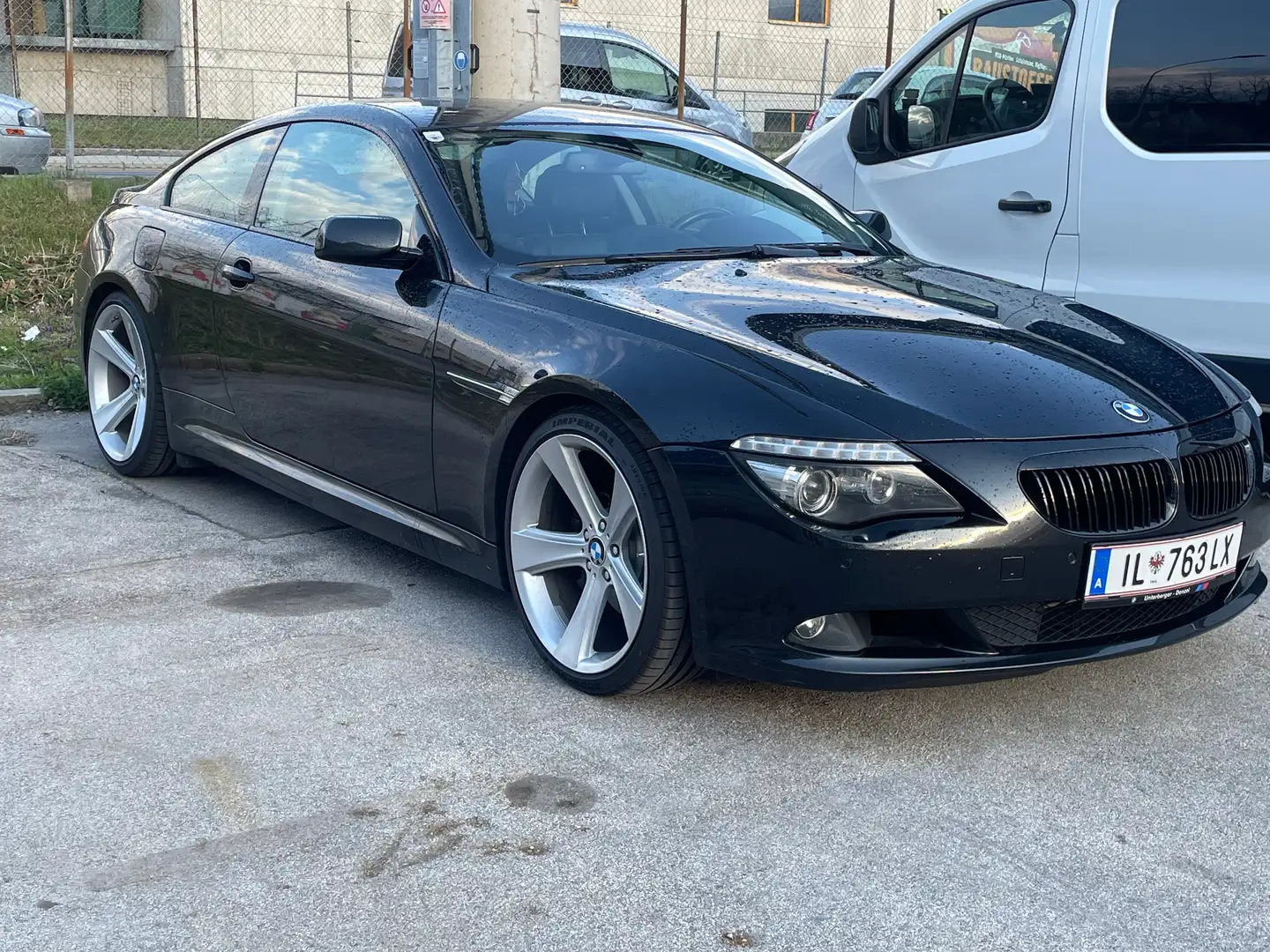 BMW 630 630i Schwarz - 1