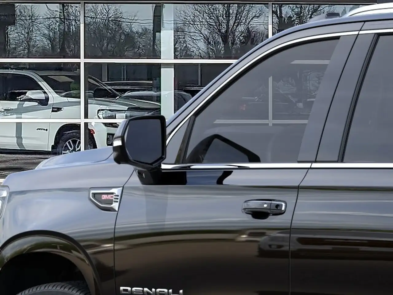 GMC Yukon снимка GMC Yukon