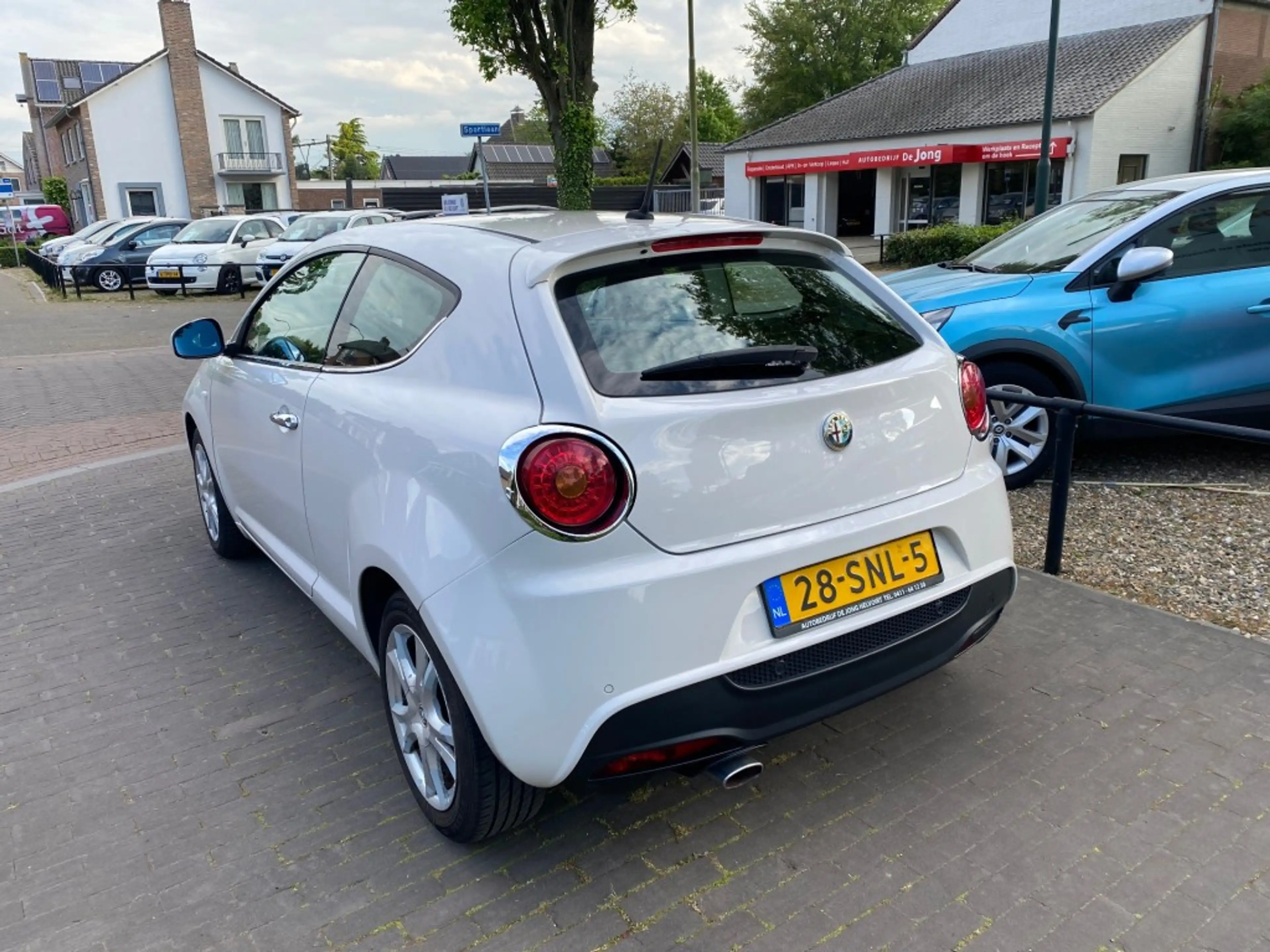 Alfa Romeo MiTo 1.4 DISTINCTIVE / AIRCO-ECC / CRUISE CTR. / BLUETO — photo 4