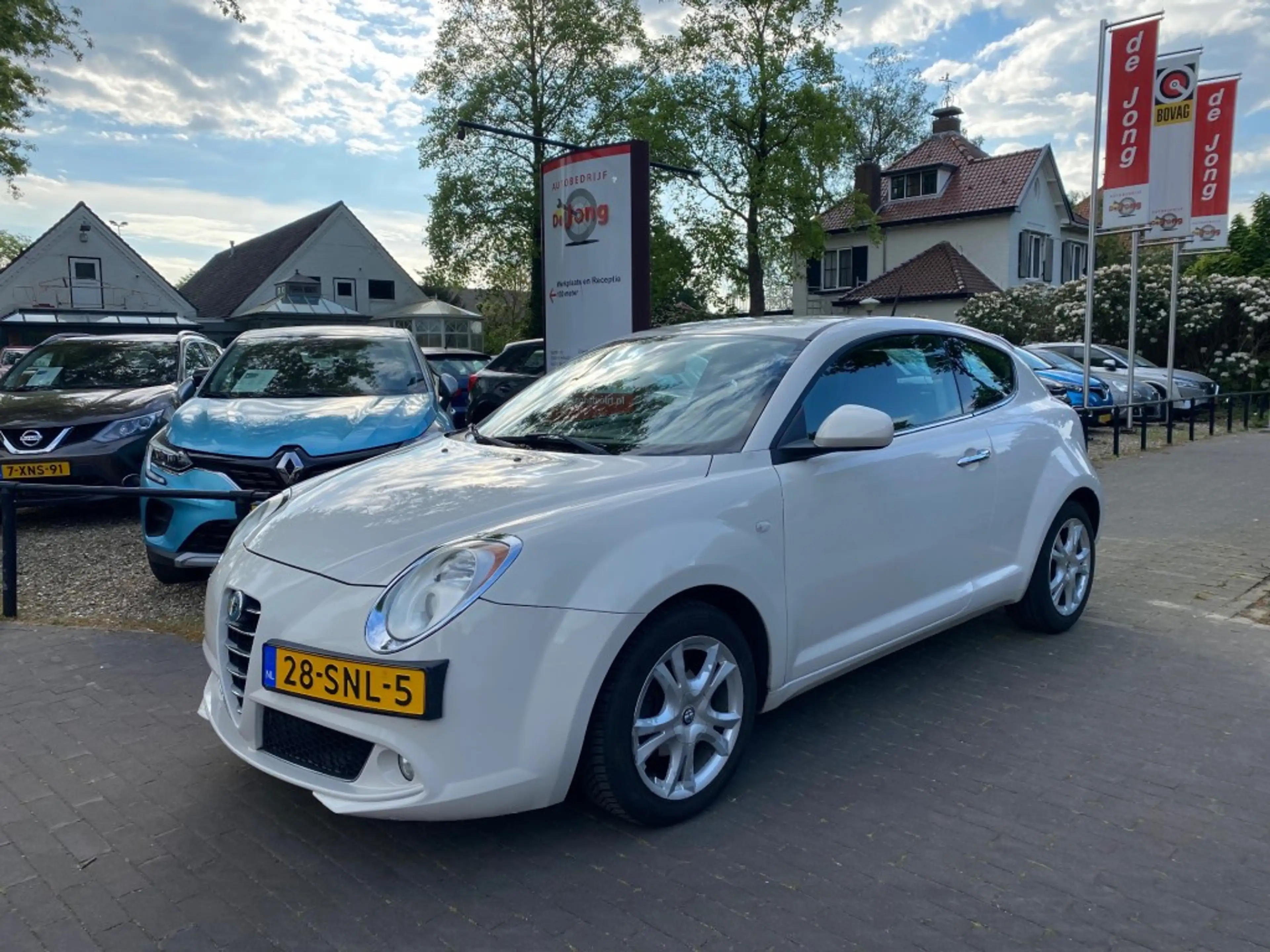 Alfa Romeo MiTo 1.4 DISTINCTIVE / AIRCO-ECC / CRUISE CTR. / BLUETO