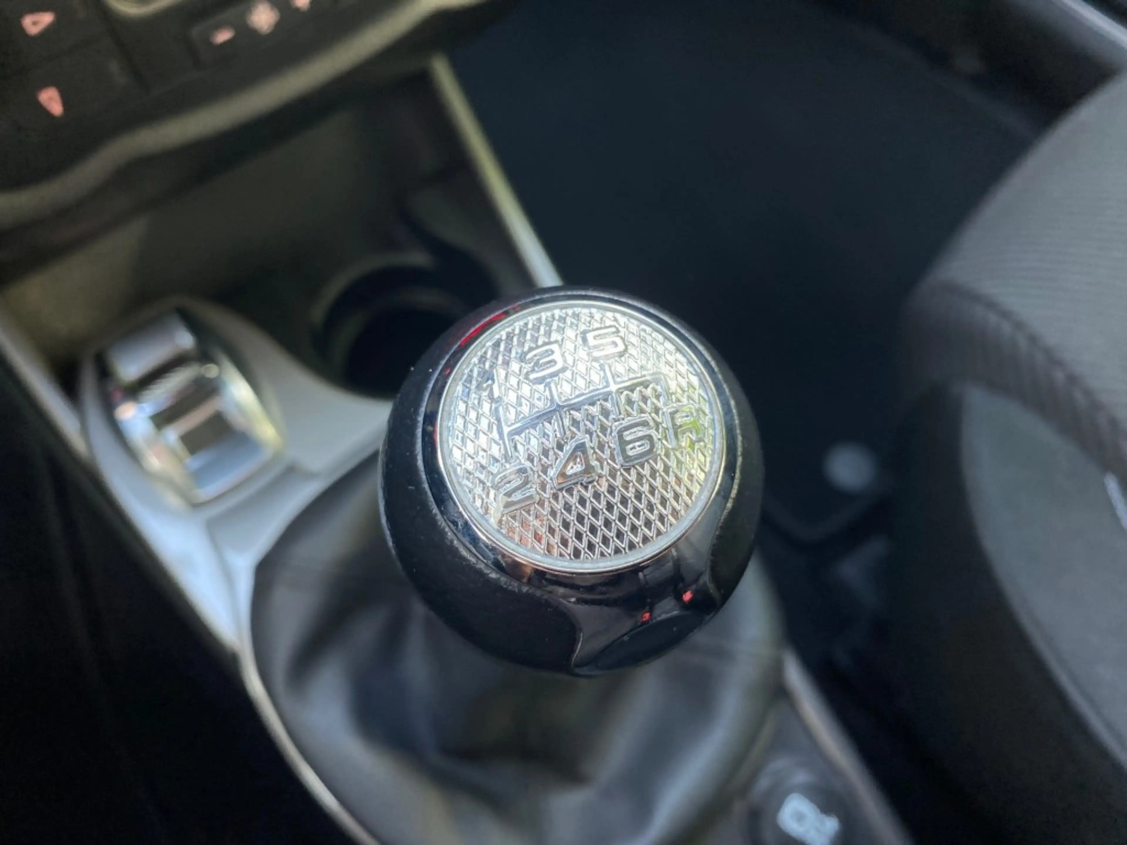 Alfa Romeo MiTo 1.4 DISTINCTIVE / AIRCO-ECC / CRUISE CTR. / BLUETO — photo 10