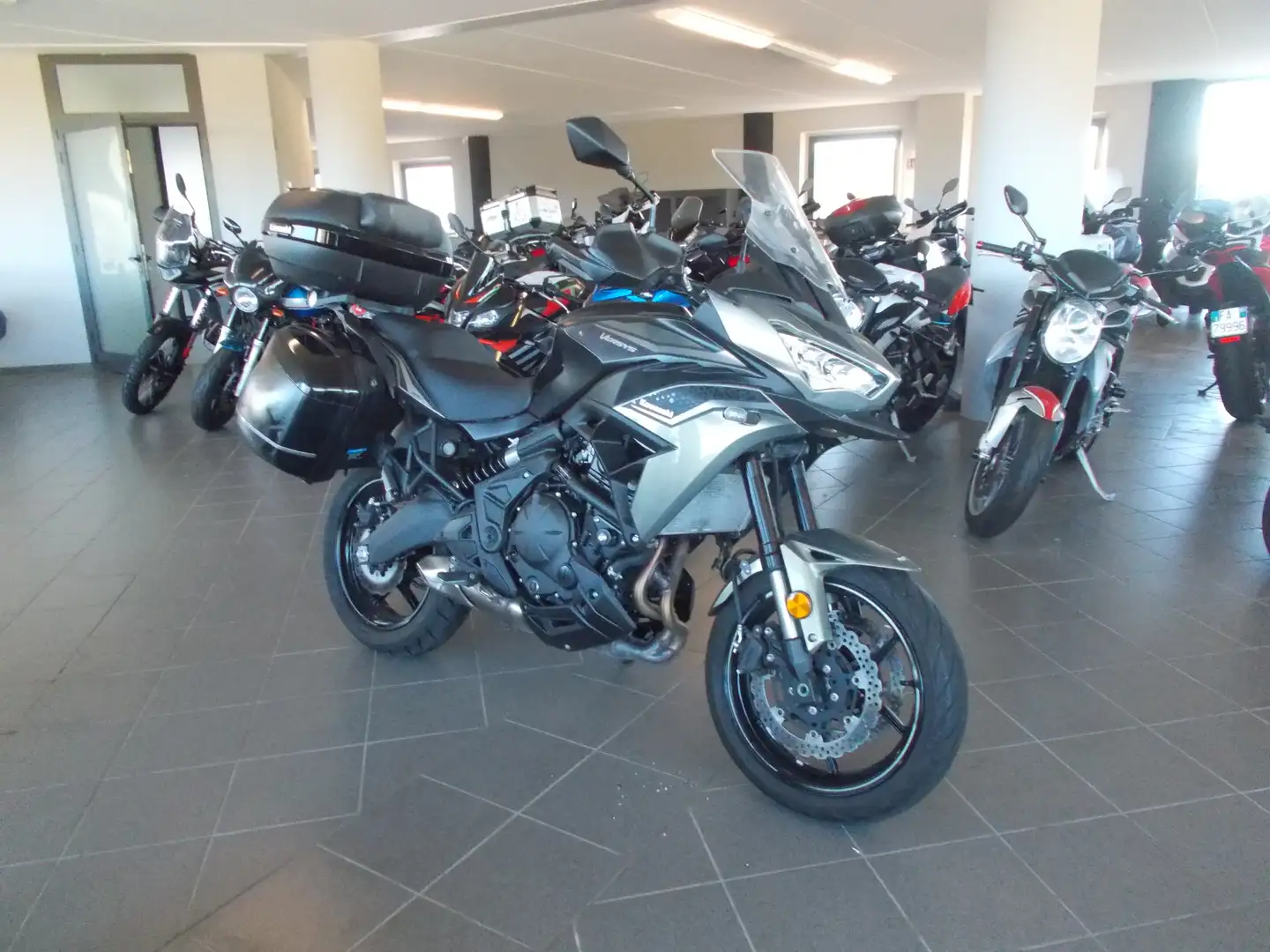 Kawasaki Versys 650 TOURER Grigio - 1