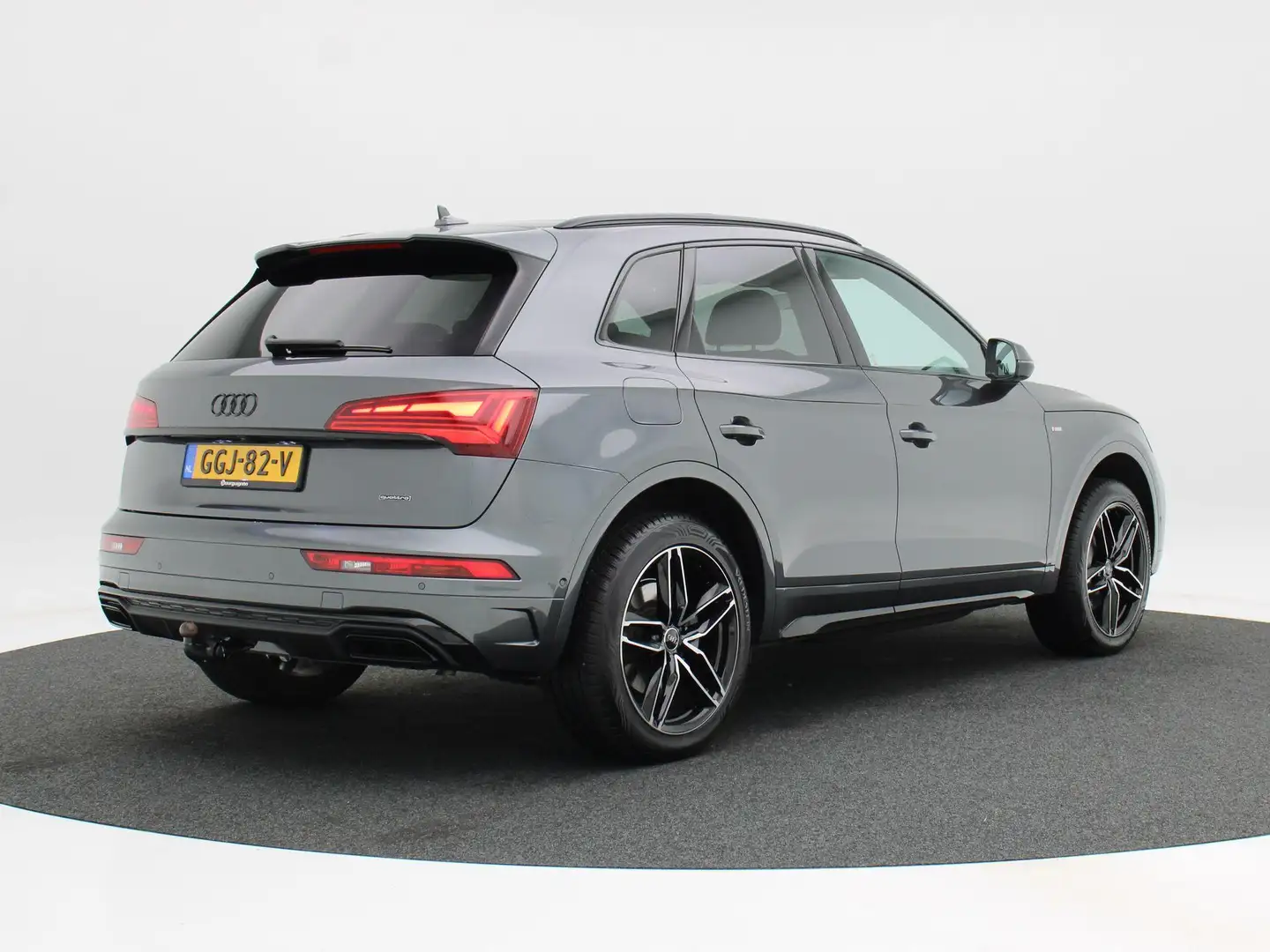 Audi Q5 50 TFSi e 299 Pk Automaat S-Line Competition | Pan Gris - 2