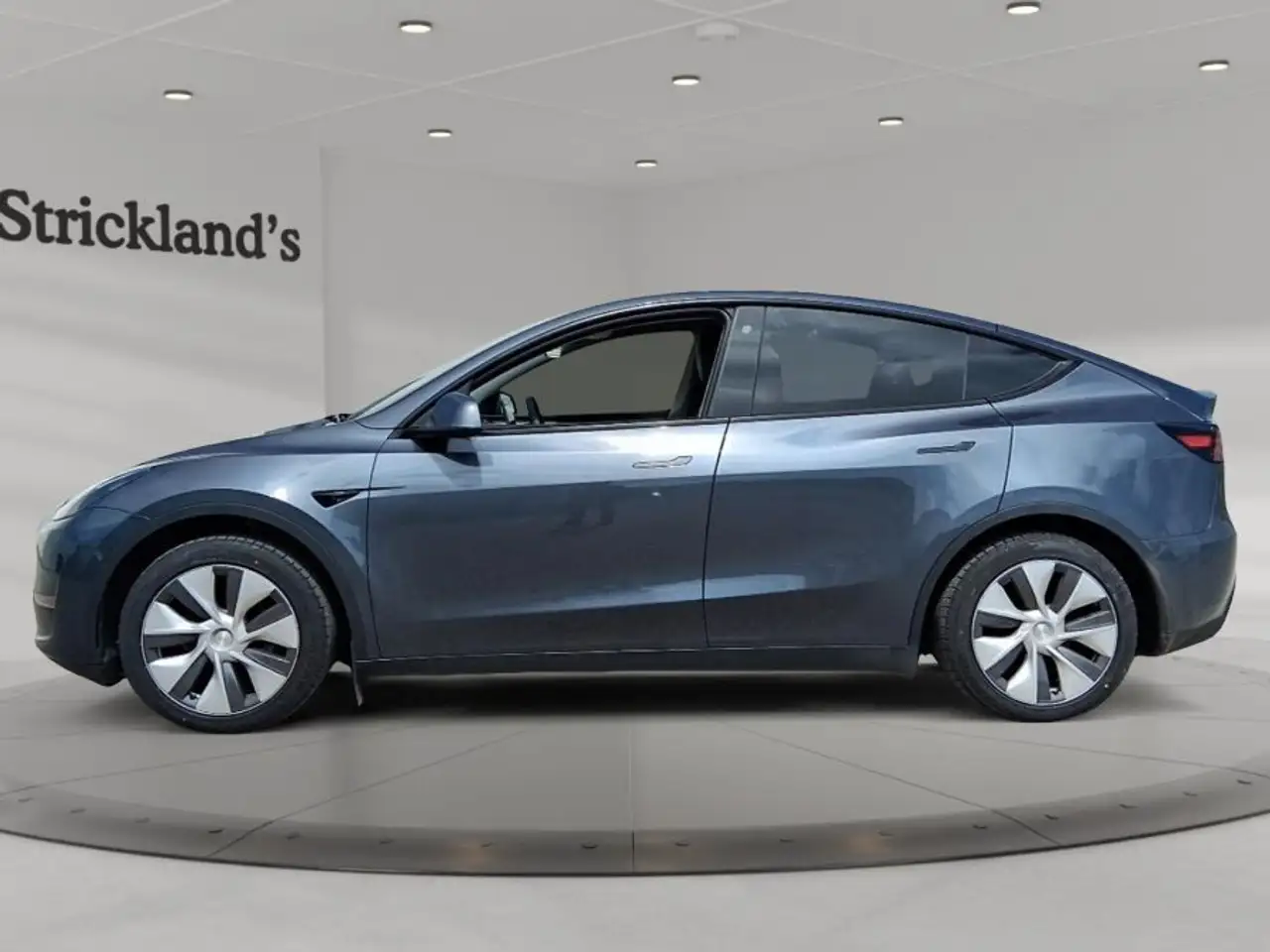 Tesla Model Y снимка Tesla Model Y