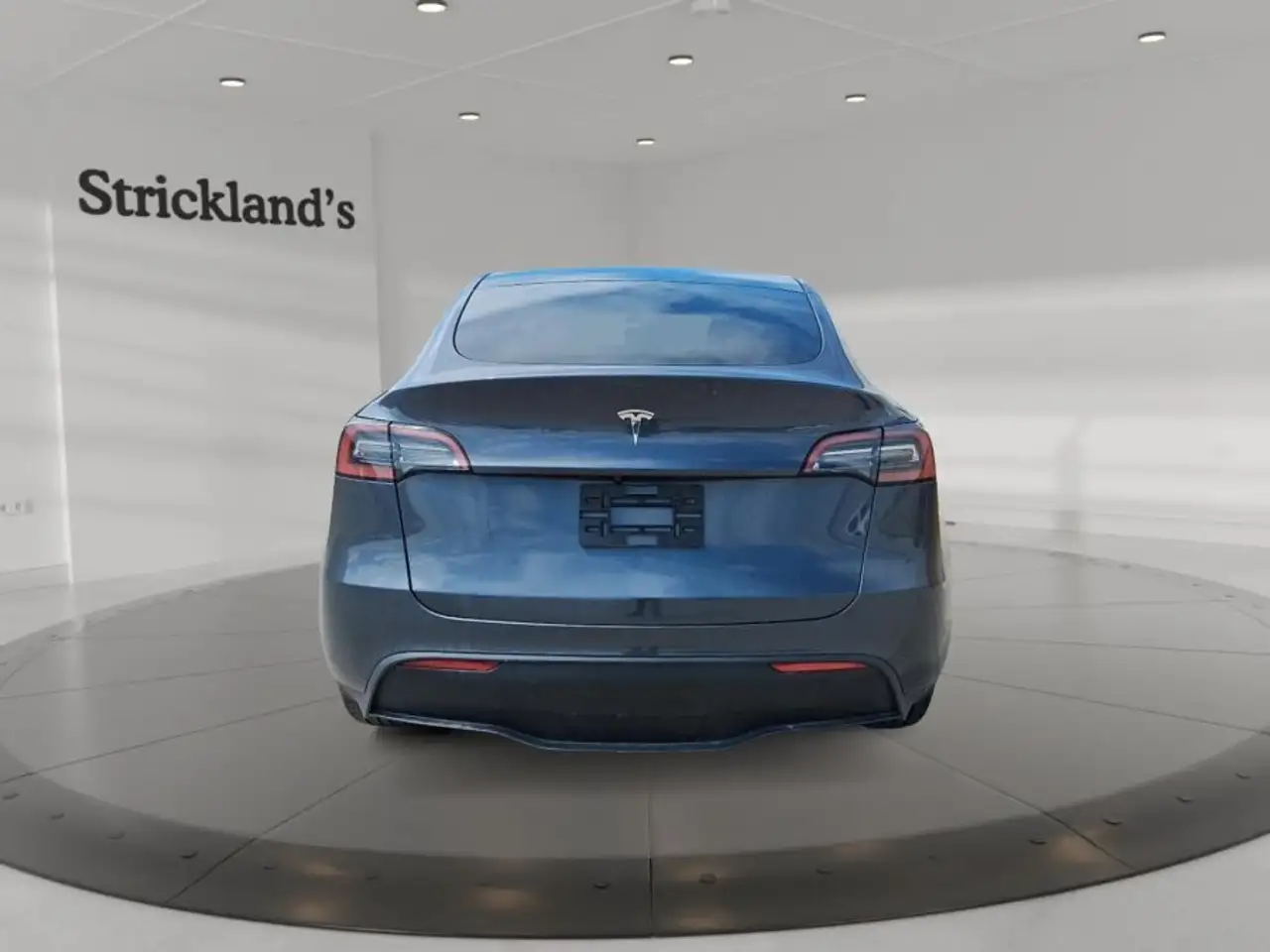 Tesla Model Y снимка Tesla Model Y