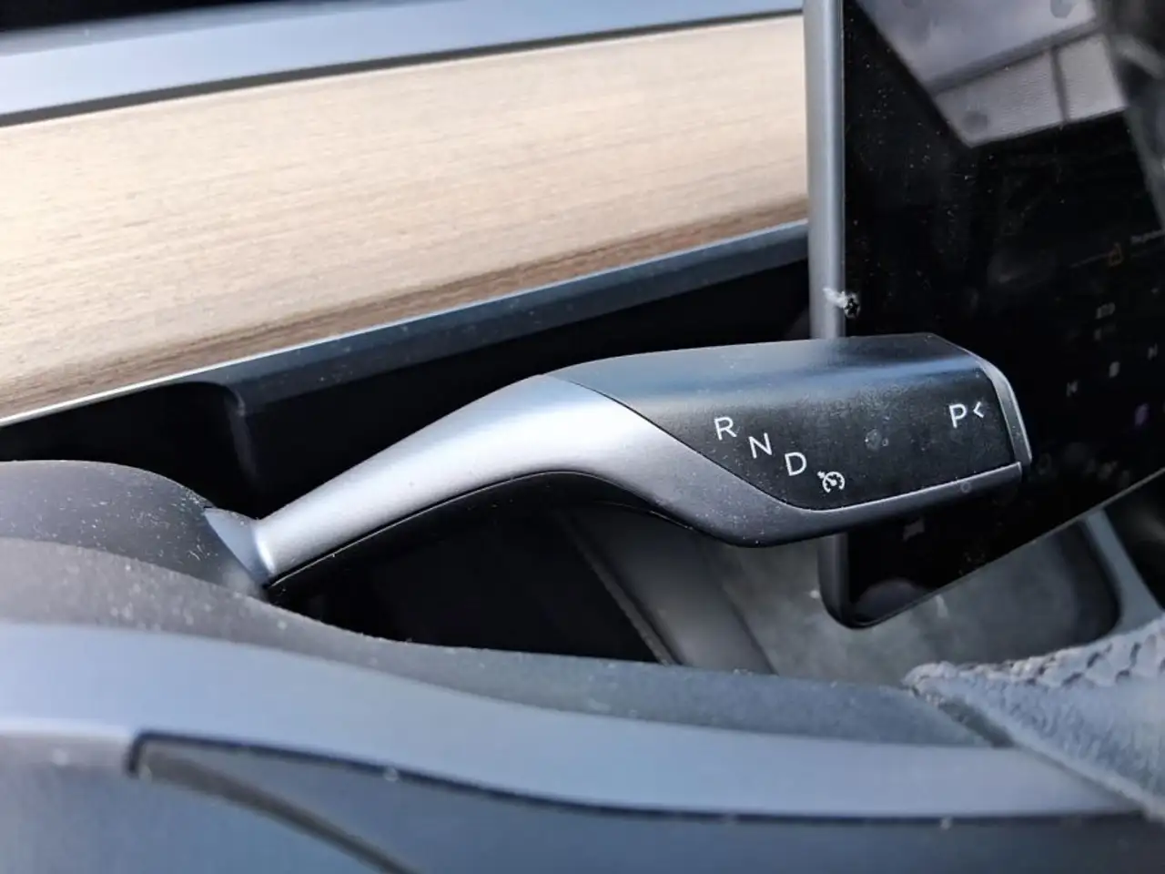 Tesla Model Y снимка Tesla Model Y