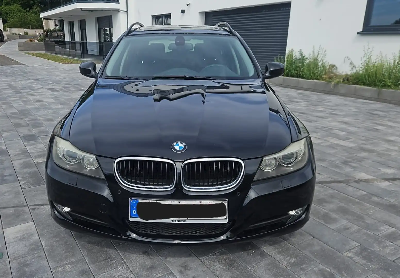 BMW 320 320i Schwarz - 1