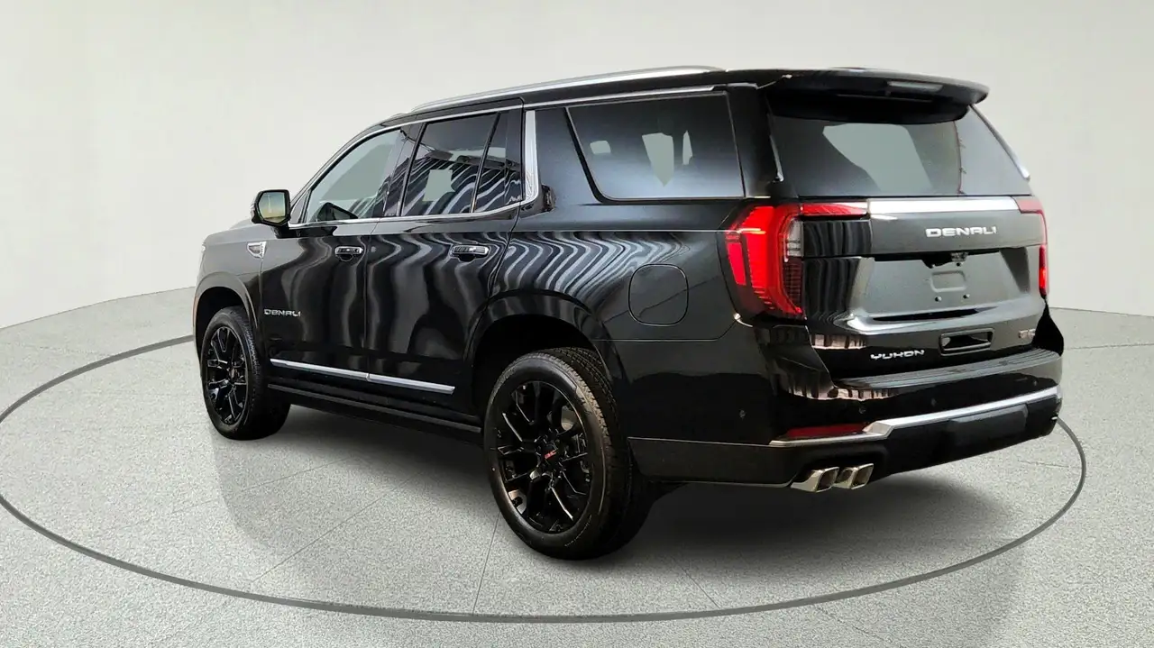 GMC Yukon снимка GMC Yukon