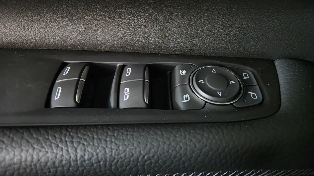 GMC Yukon снимка GMC Yukon