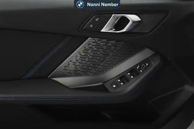 BMW 1 Series view 18