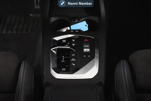 BMW 1 Series view 10