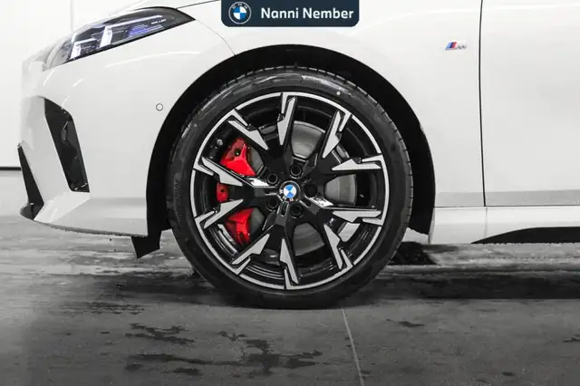 BMW 1 Series view 7