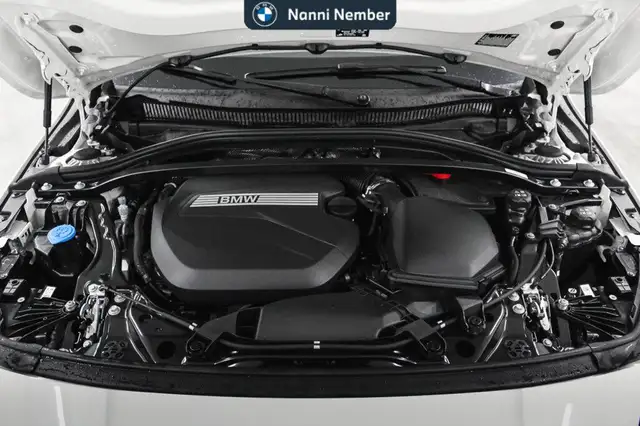 BMW 1 Series view 21