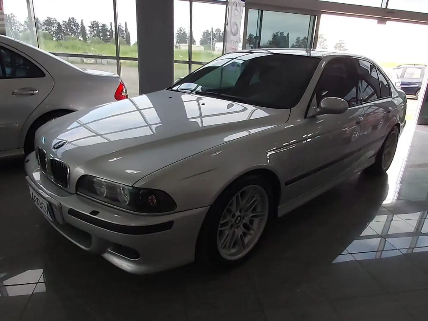 BMW M5 E 39 CV 400 ANNO 09/2000 siva - 1