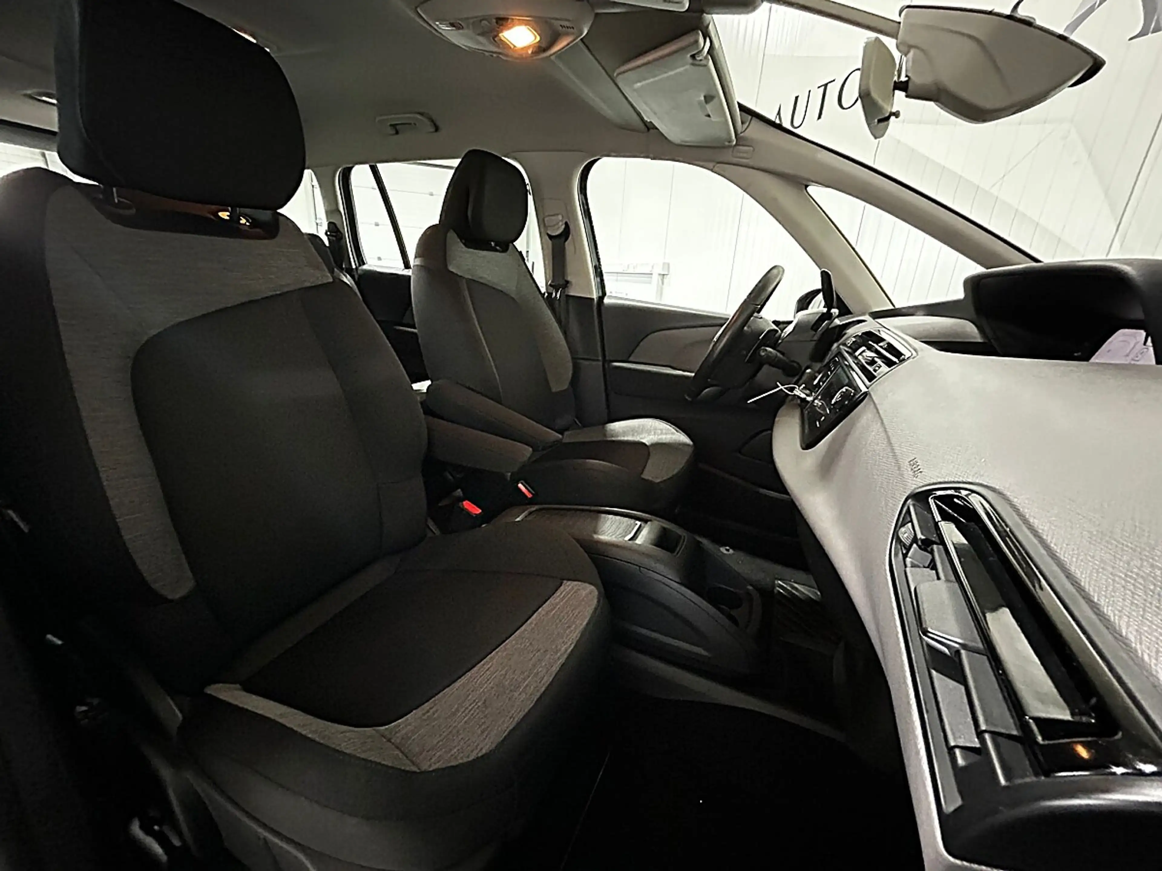 Citroen C4 SpaceTourer C4 Spacetourer Grand PureTech 130 S&S EAT8 Feel... — photo 10