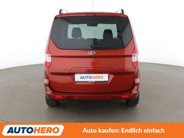 Ford Tourneo Courier view 5