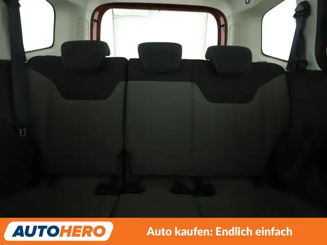 Ford Tourneo Courier view 15