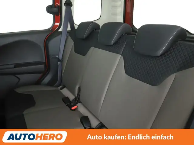 Ford Tourneo Courier view 14