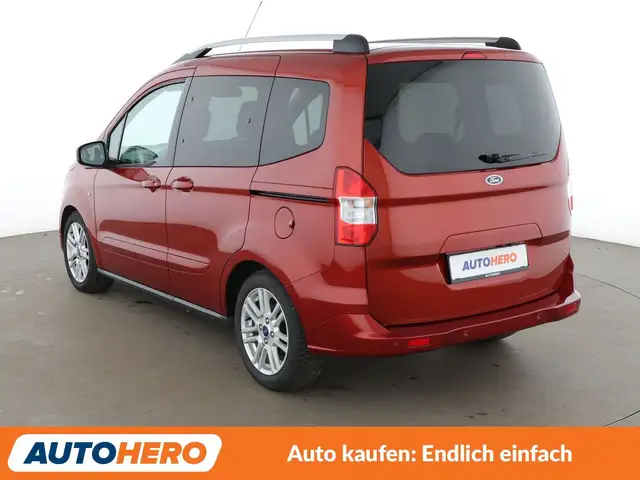 Ford Tourneo Courier view 4