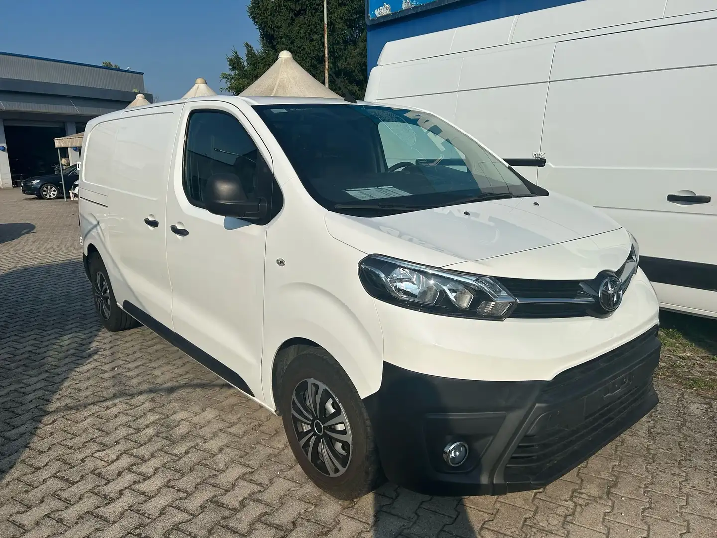 Toyota Proace PROACE 2,0D 122CV 14Q L1 COMFORT FURGONE Bianco - 1