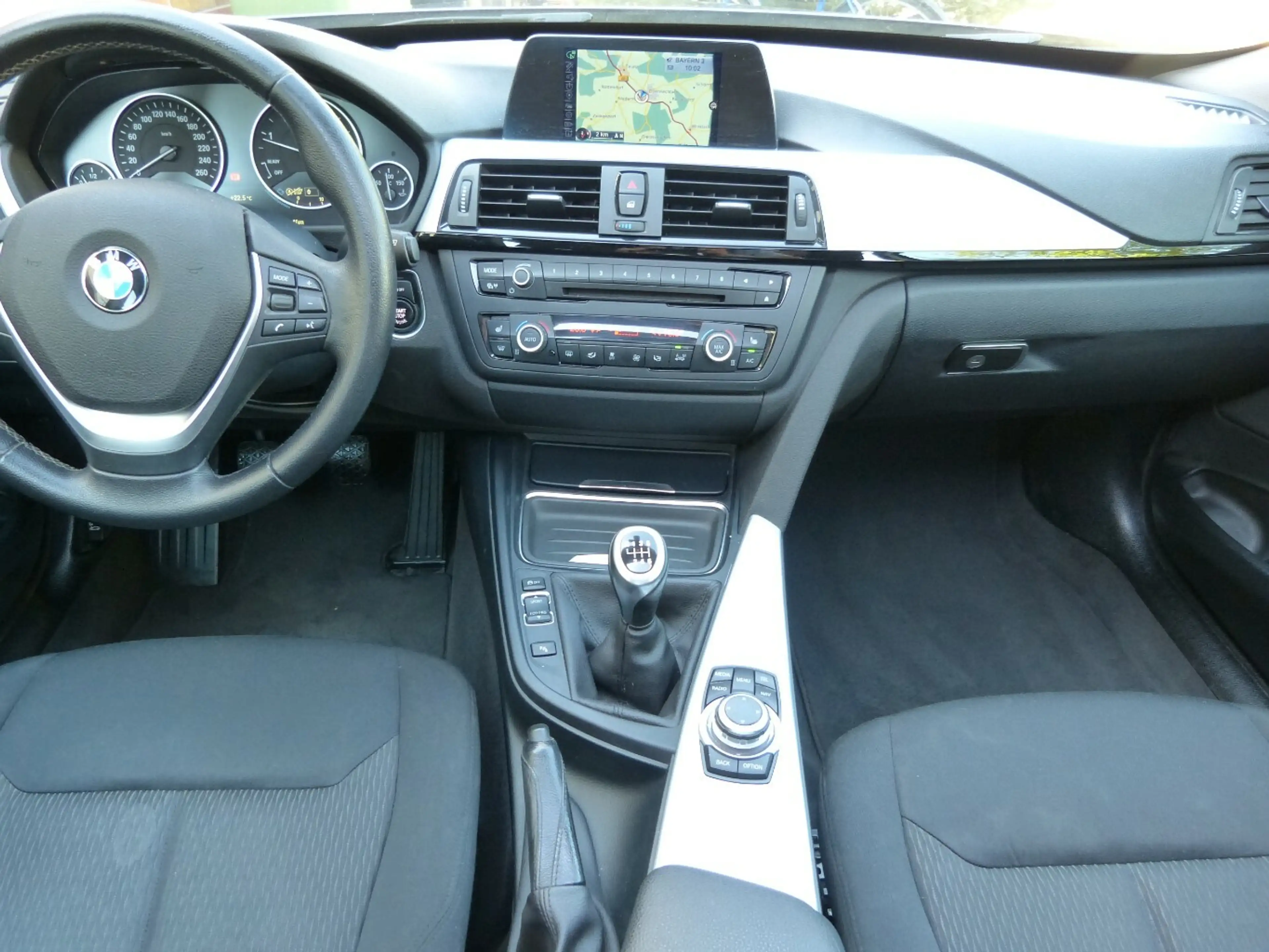 BMW 318 318 GT d[XENON/NAVI/SHZ/PDC/AHK] — photo 12