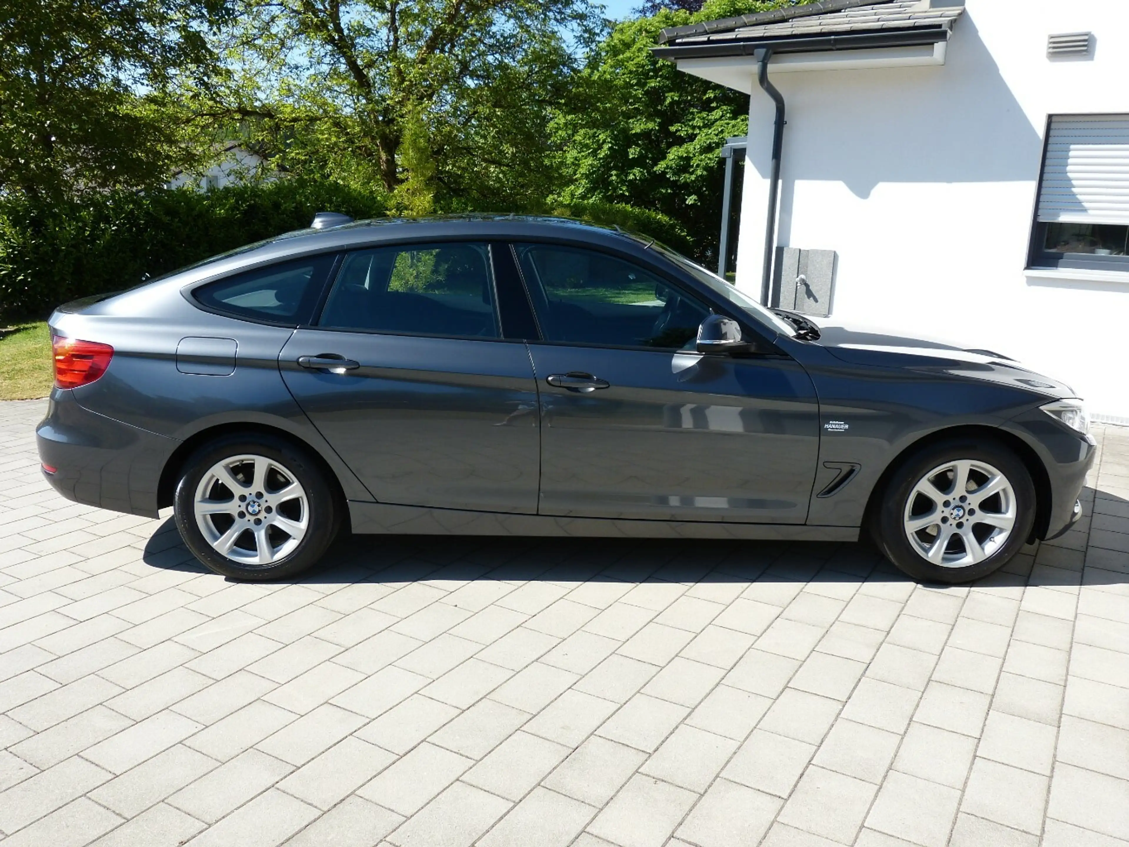 BMW 318 318 GT d[XENON/NAVI/SHZ/PDC/AHK] — photo 2
