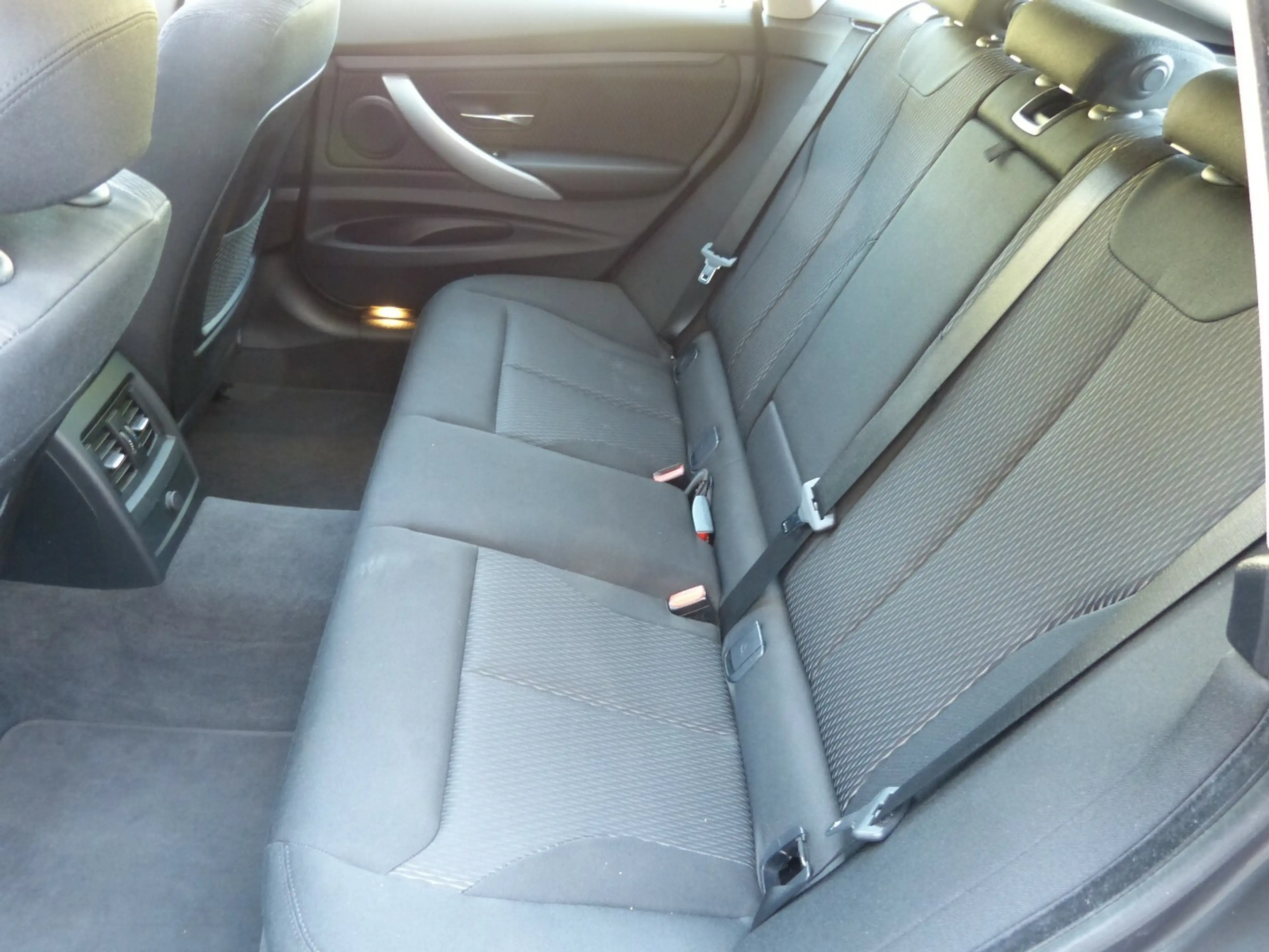 BMW 318 318 GT d[XENON/NAVI/SHZ/PDC/AHK] — photo 13