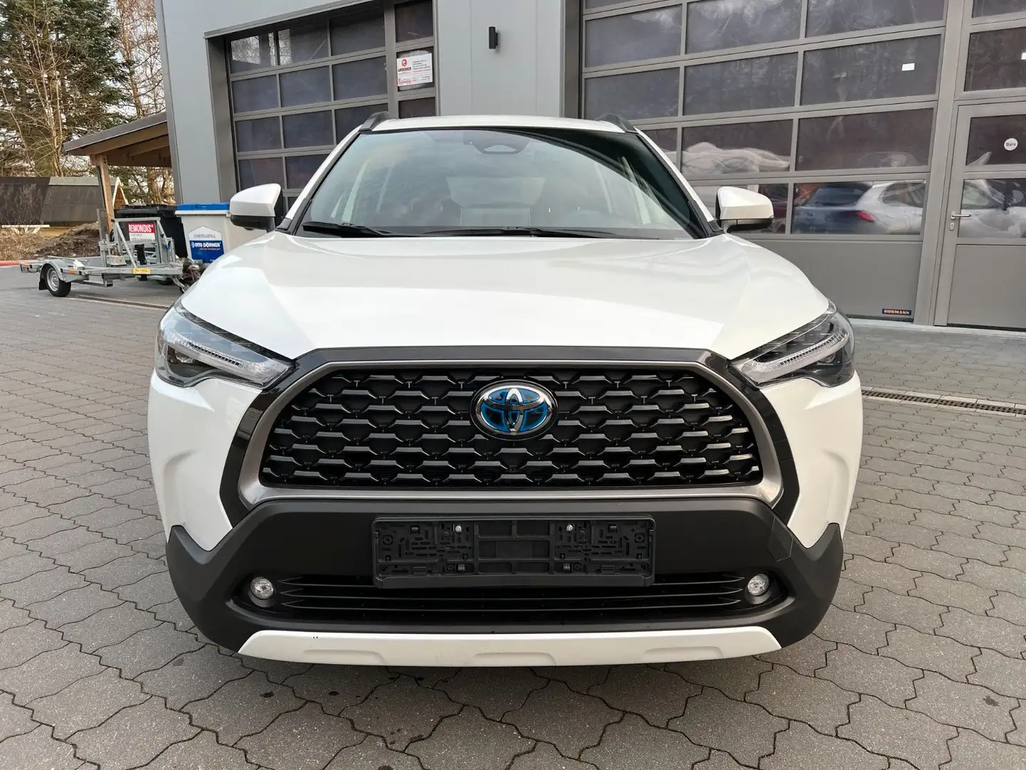 Toyota Corolla Cross 1.8 Hybrid Style Comfort *BSM* TOP Weiß - 2