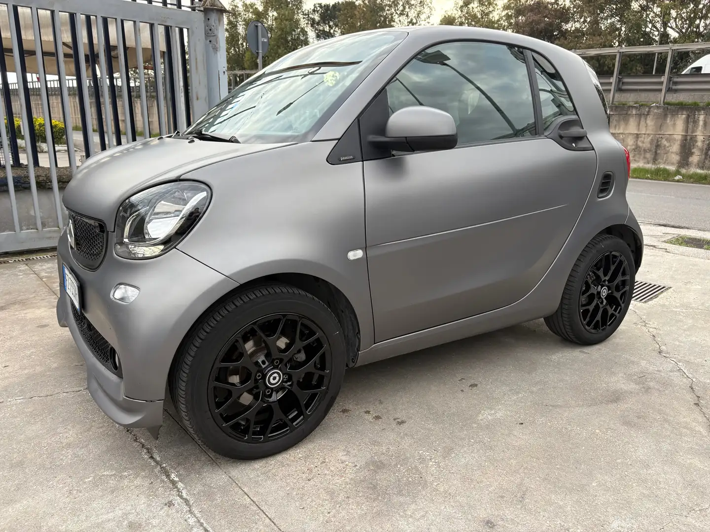 smart forTwo Disponibilità di varie Smart Chiamare per info Grau - 1