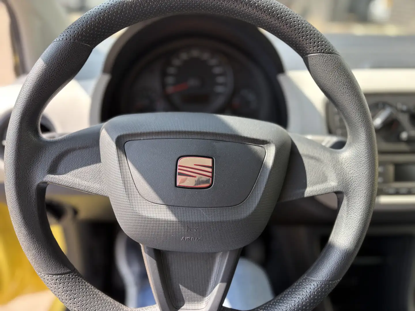 SEAT Mii 1.0 Style, airco, lmv, elekt. ramen, distributieri Żółty - 2