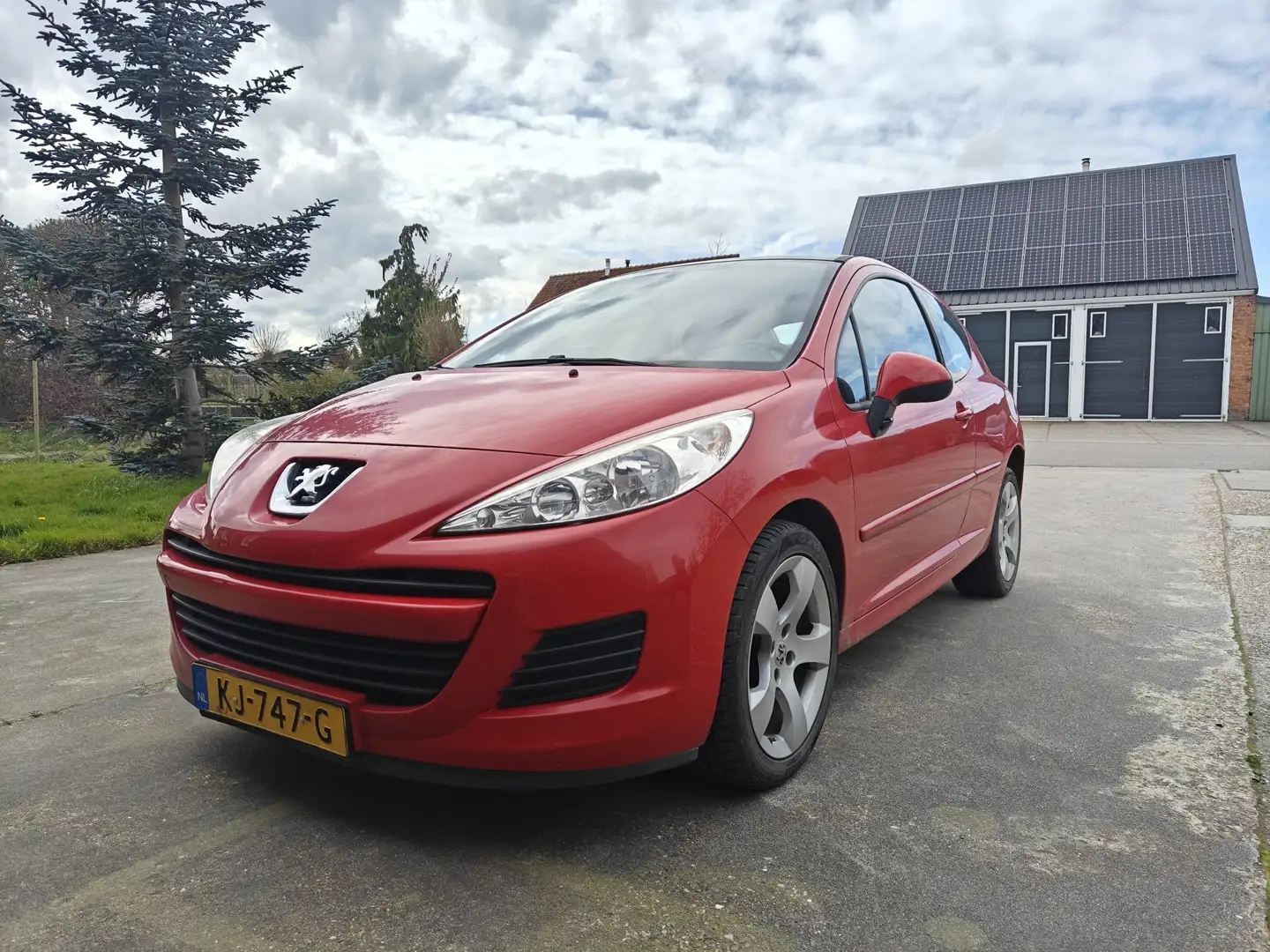 Peugeot 207 1.4 XR Rood - 1