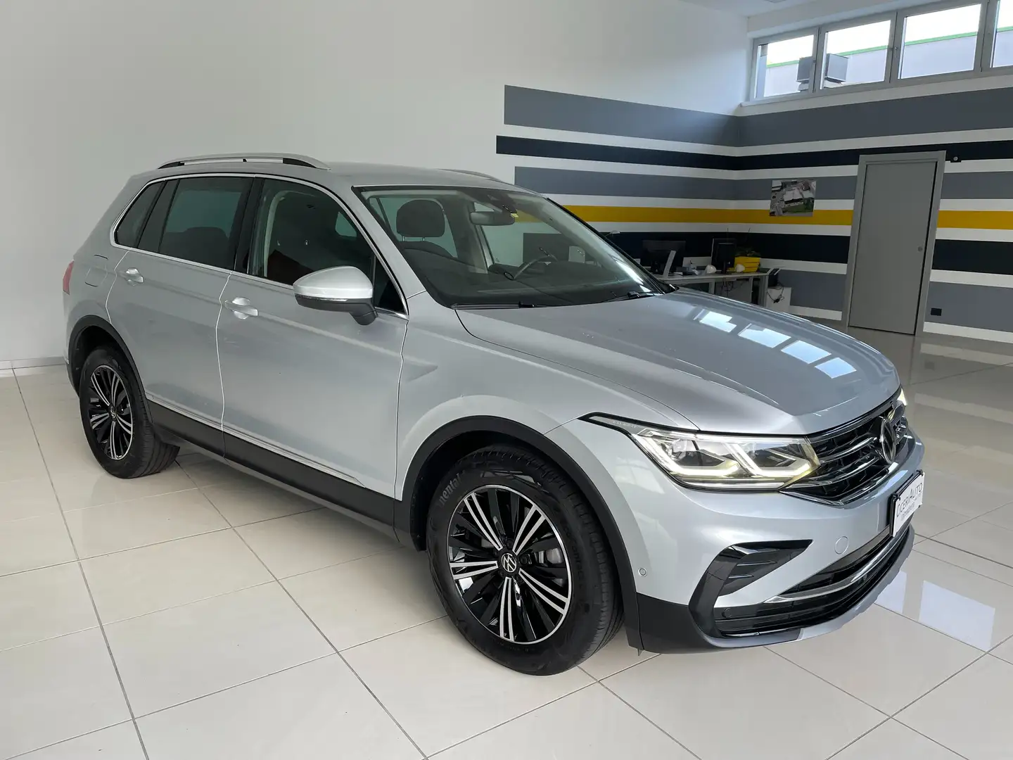 Volkswagen Tiguan 1.4 tsi eh Elegance dsg Argent - 1