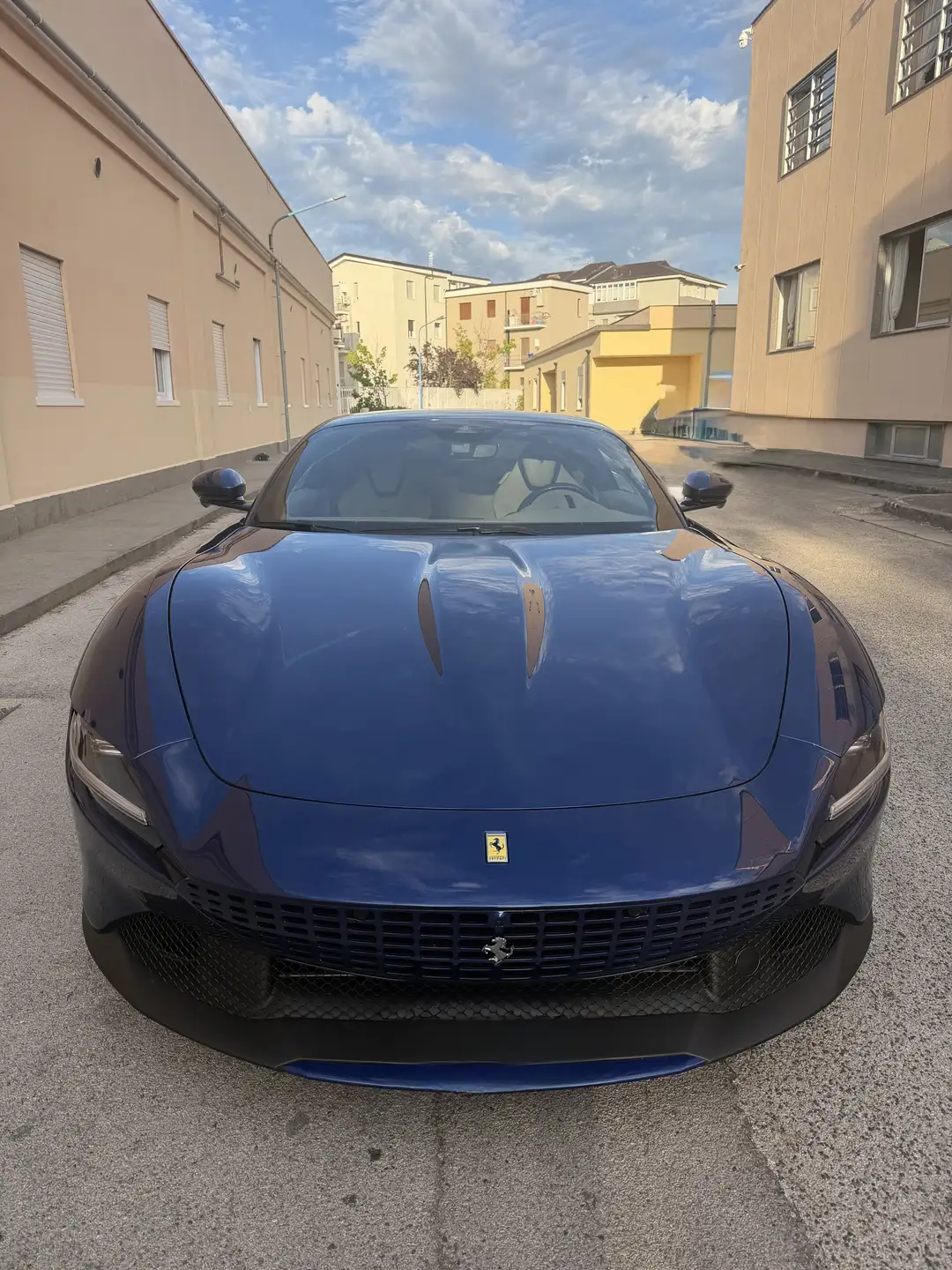 페라리 로마 2023 네이비 사진 1