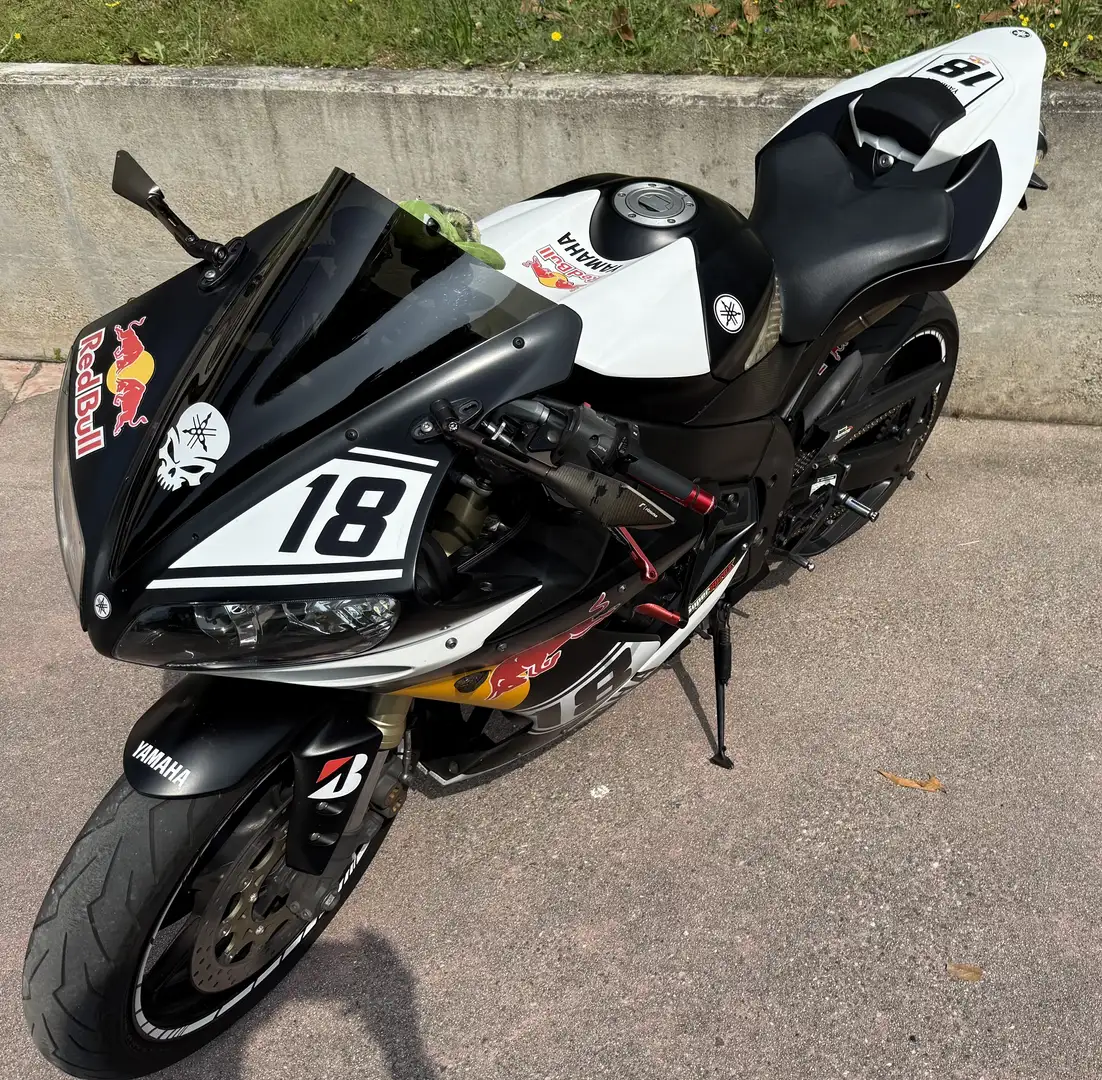 Yamaha YZF-R1 - 2
