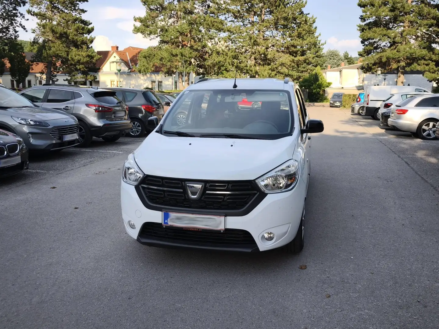 Dacia Lodgy 6d-Full Comfort TCe 100 S&S 7-sitzig Weiß - 1