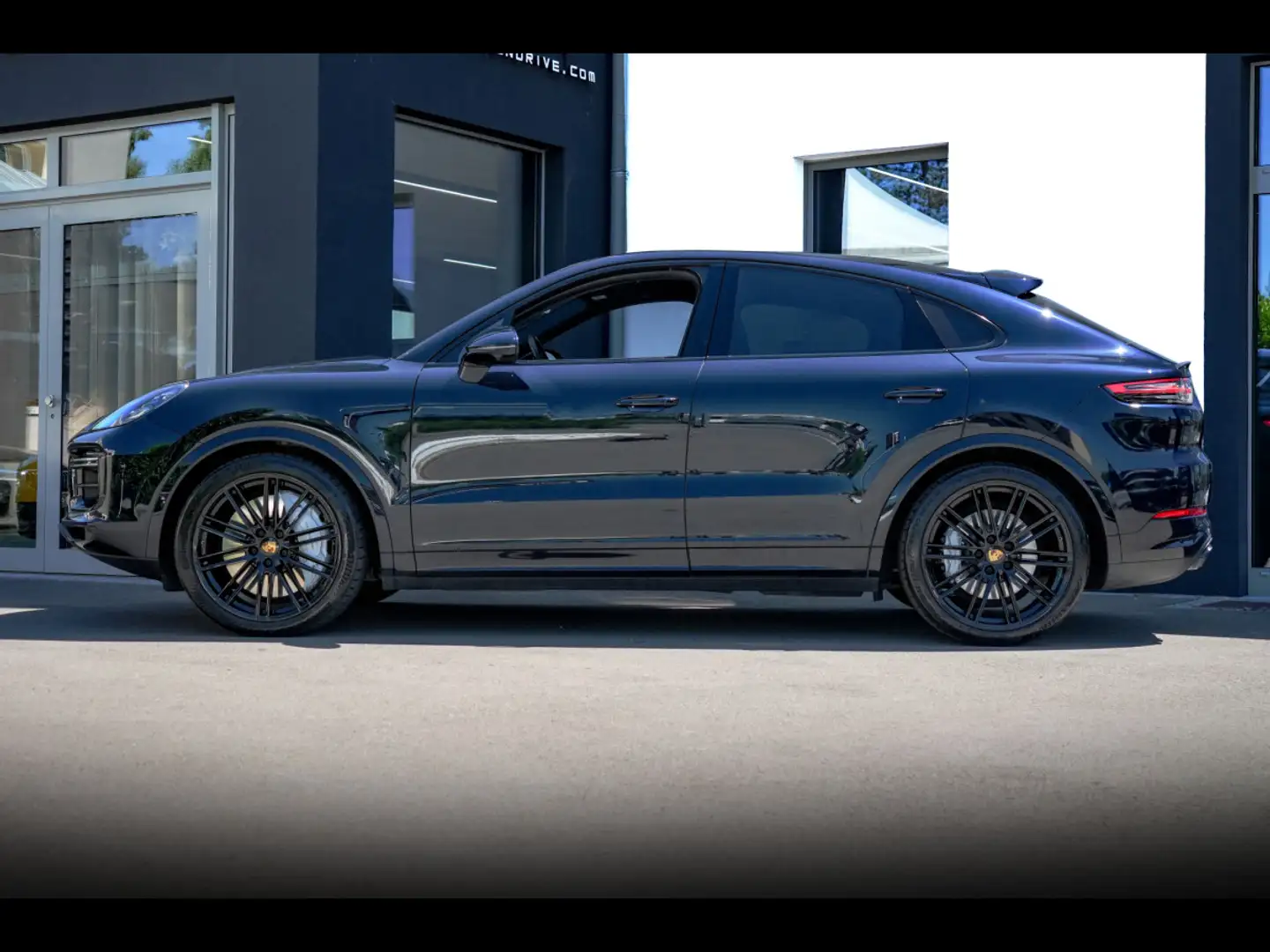 Porsche Cayenne TURBO COUPE°AHK°InnoDrive°PDCC°HUD°ABGAS°MATRIX Bleu - 2