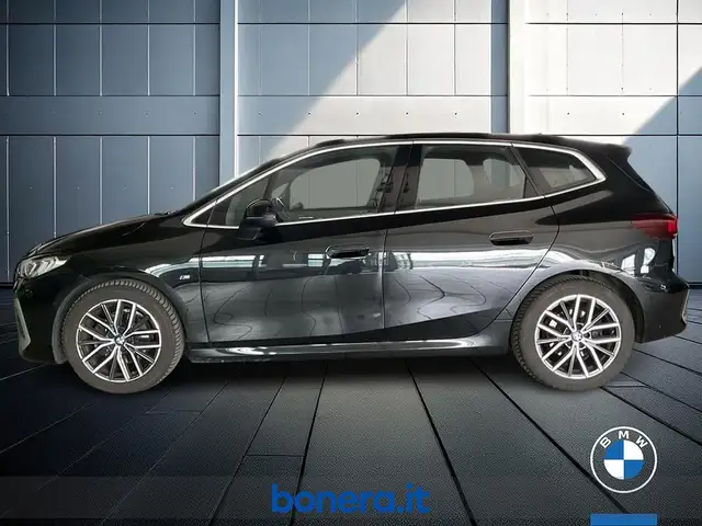 BMW 2 Series view 9