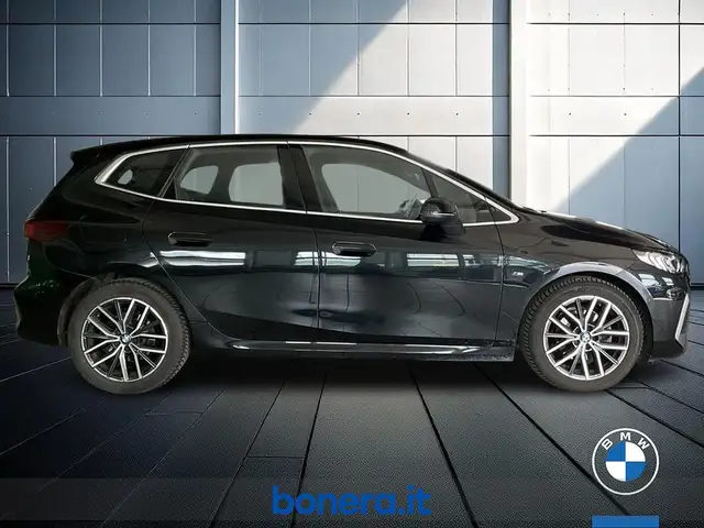 BMW 2 Series view 5