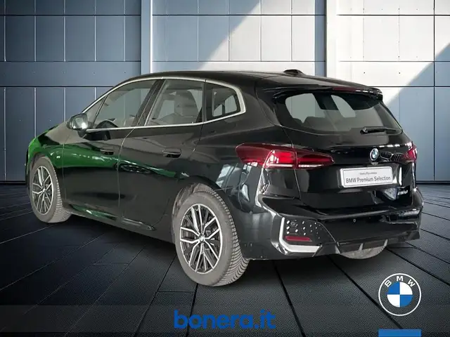 BMW 2 Series view 8