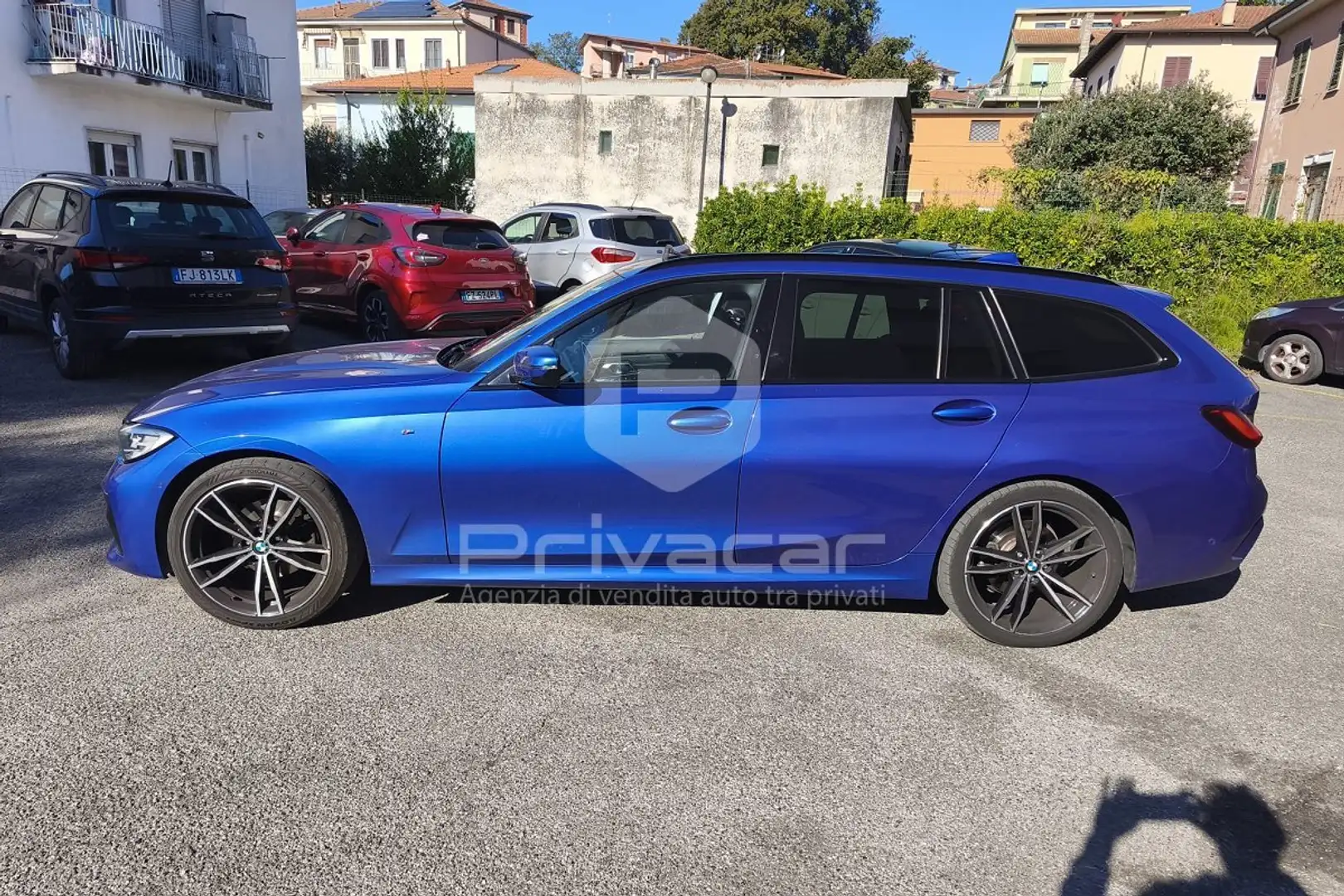BMW 320 320d xDrive Touring Msport Blauw - 2
