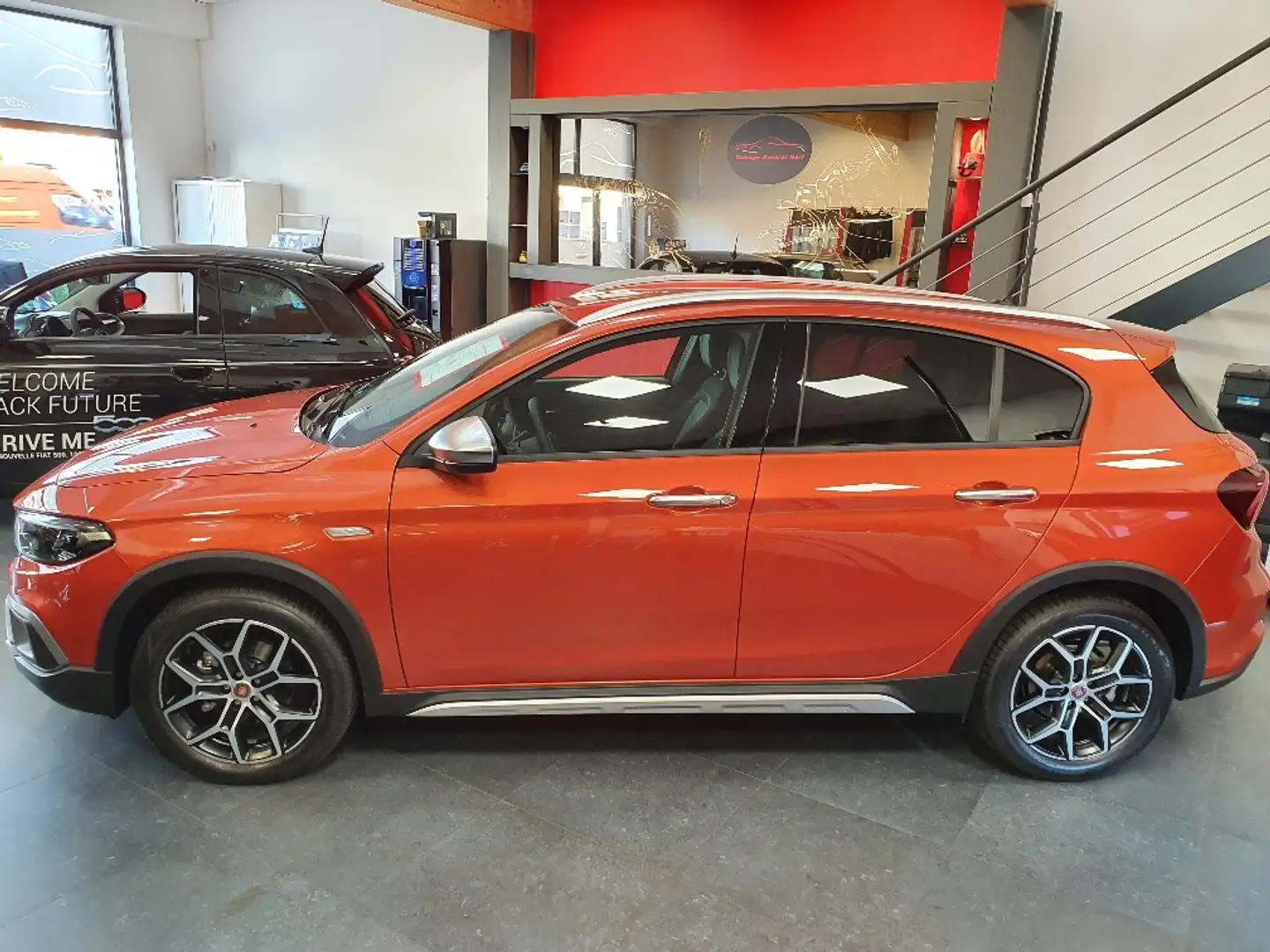 Fiat Tipo CROSS 1.6 MJET 130 CV Orange - 2