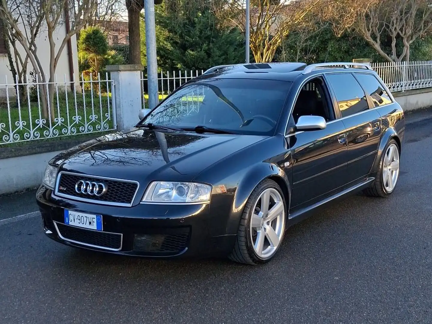 Audi RS6 RS6 Avant 4.2 V8 Negru - 1