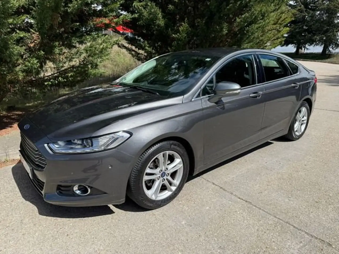 Ford Mondeo SB 1.5 EcoBoost Titanium 160 Gris - 1